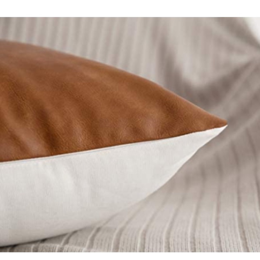 🤎SOLD🤎Accent Pillows-Cognac and White - Picture 4 of 5
